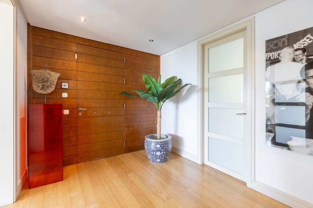 Luxury Penthouse Prime Location Apartment *
